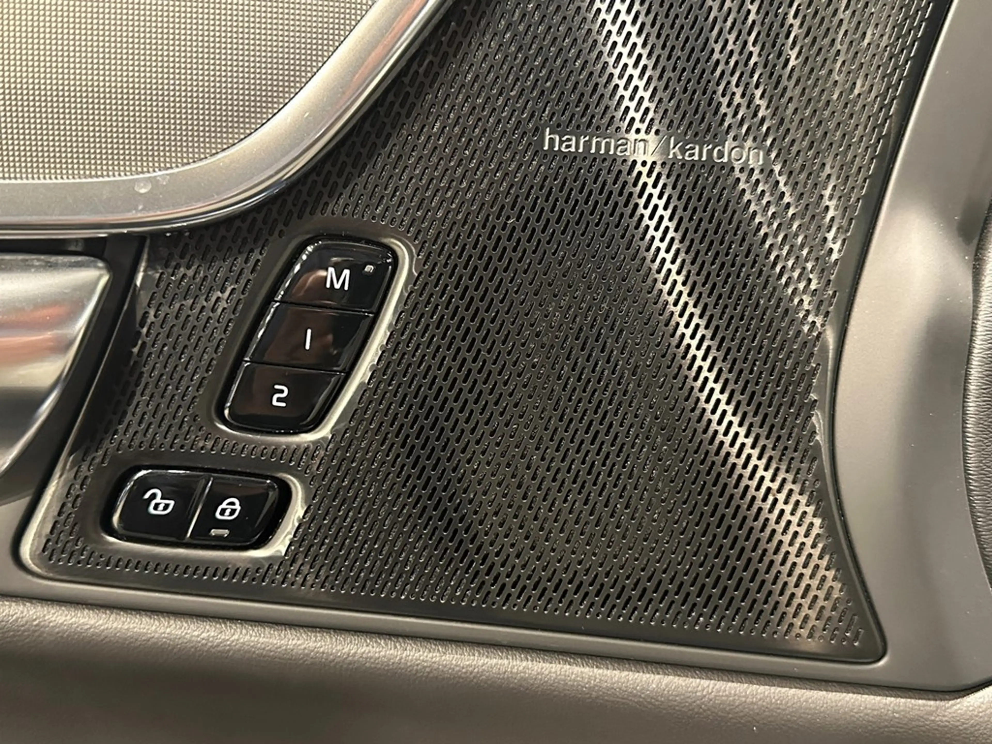 Volvo S90 T8 Recharge Bright Plus Long Range — photo 8