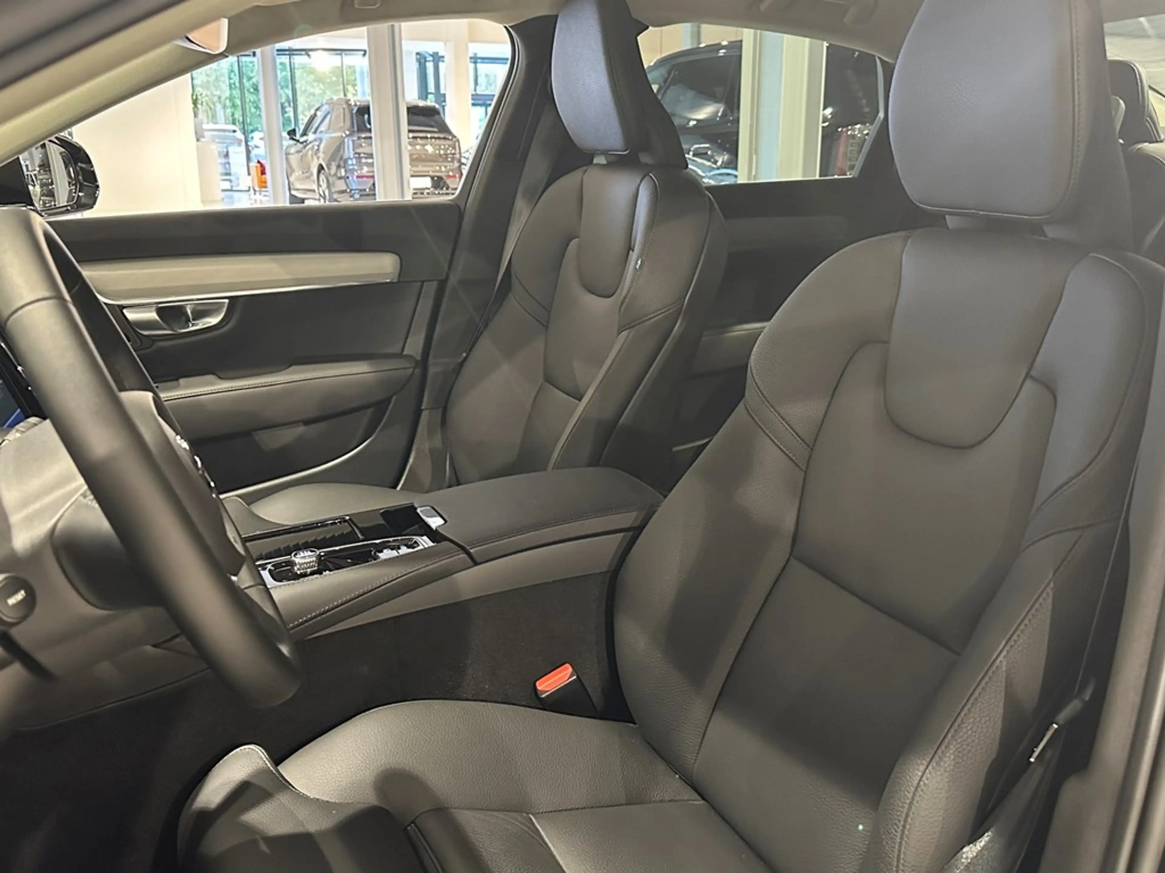 Volvo S90 T8 Recharge Bright Plus Long Range — photo 6