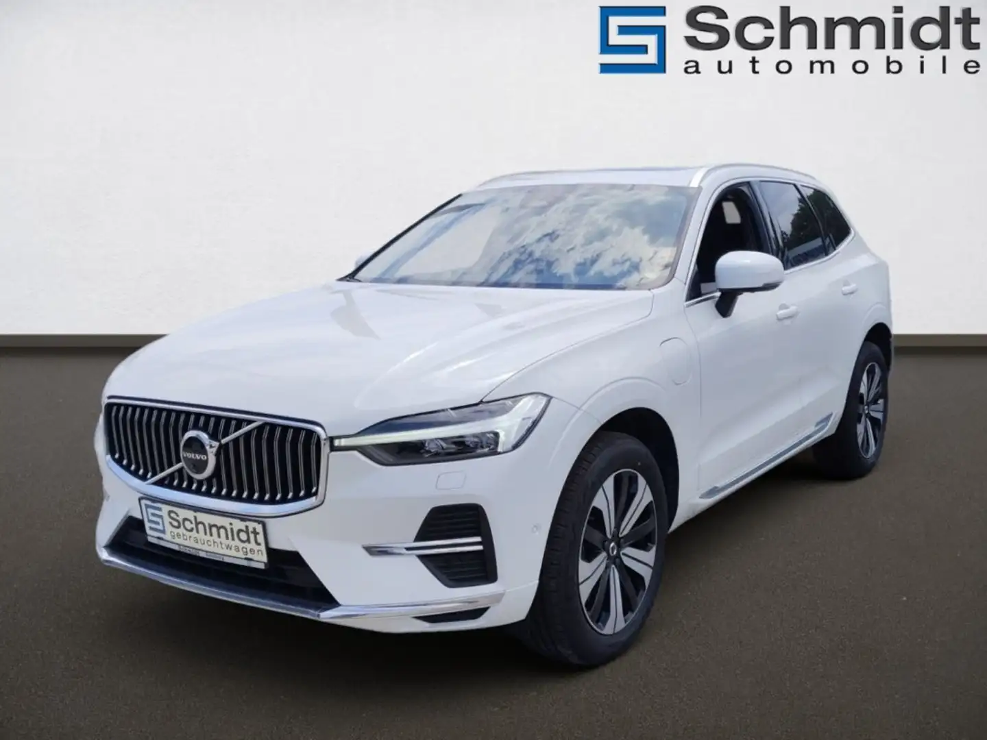 Volvo XC60 Plus, T6 AWD Plug-in Hybrid, Elektrisch/Benzin, Br Weiß - 2