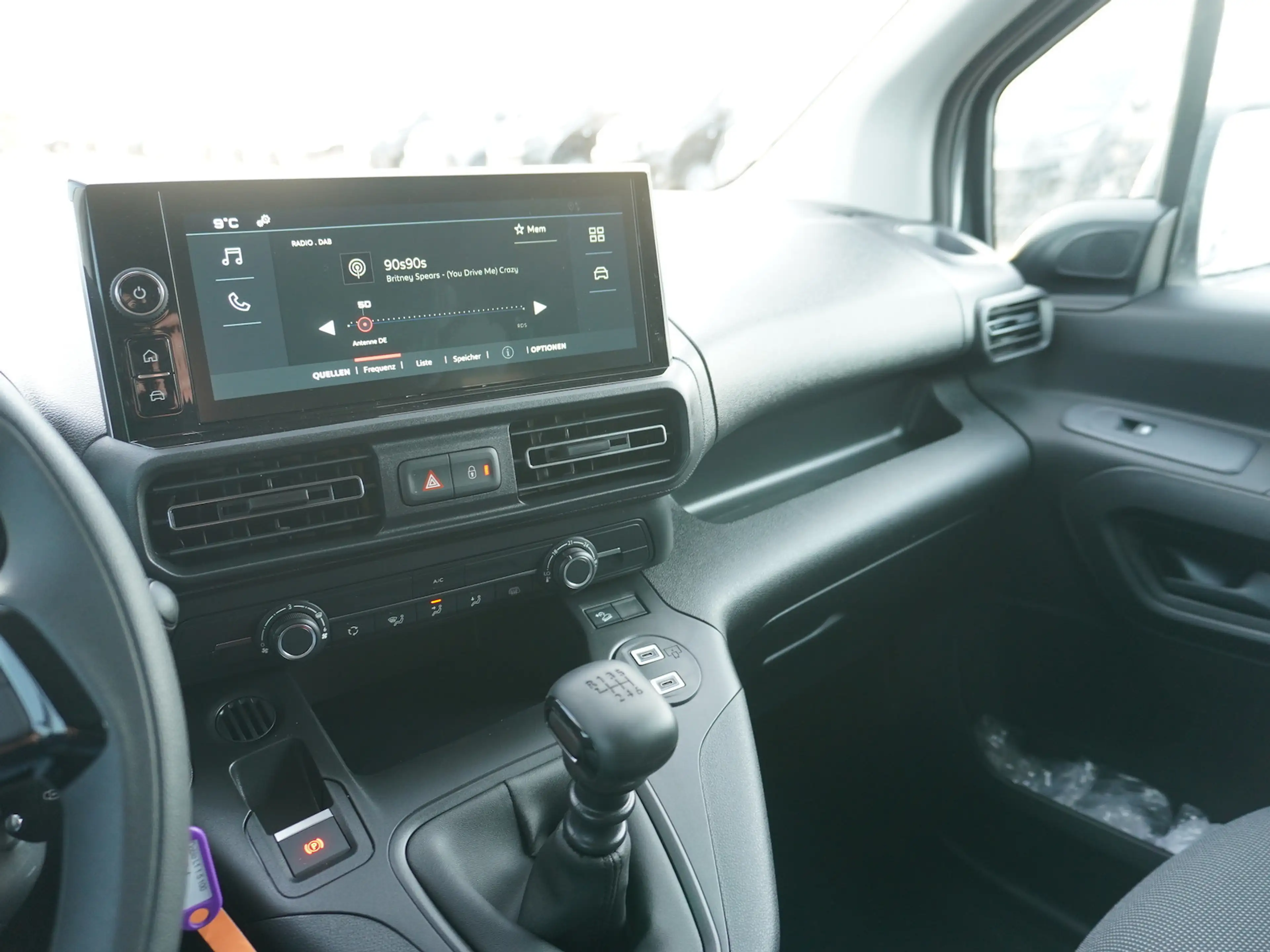 Fiat Doblo 3-Sitzer + Holzboden + Allwetterreifen — photo 15