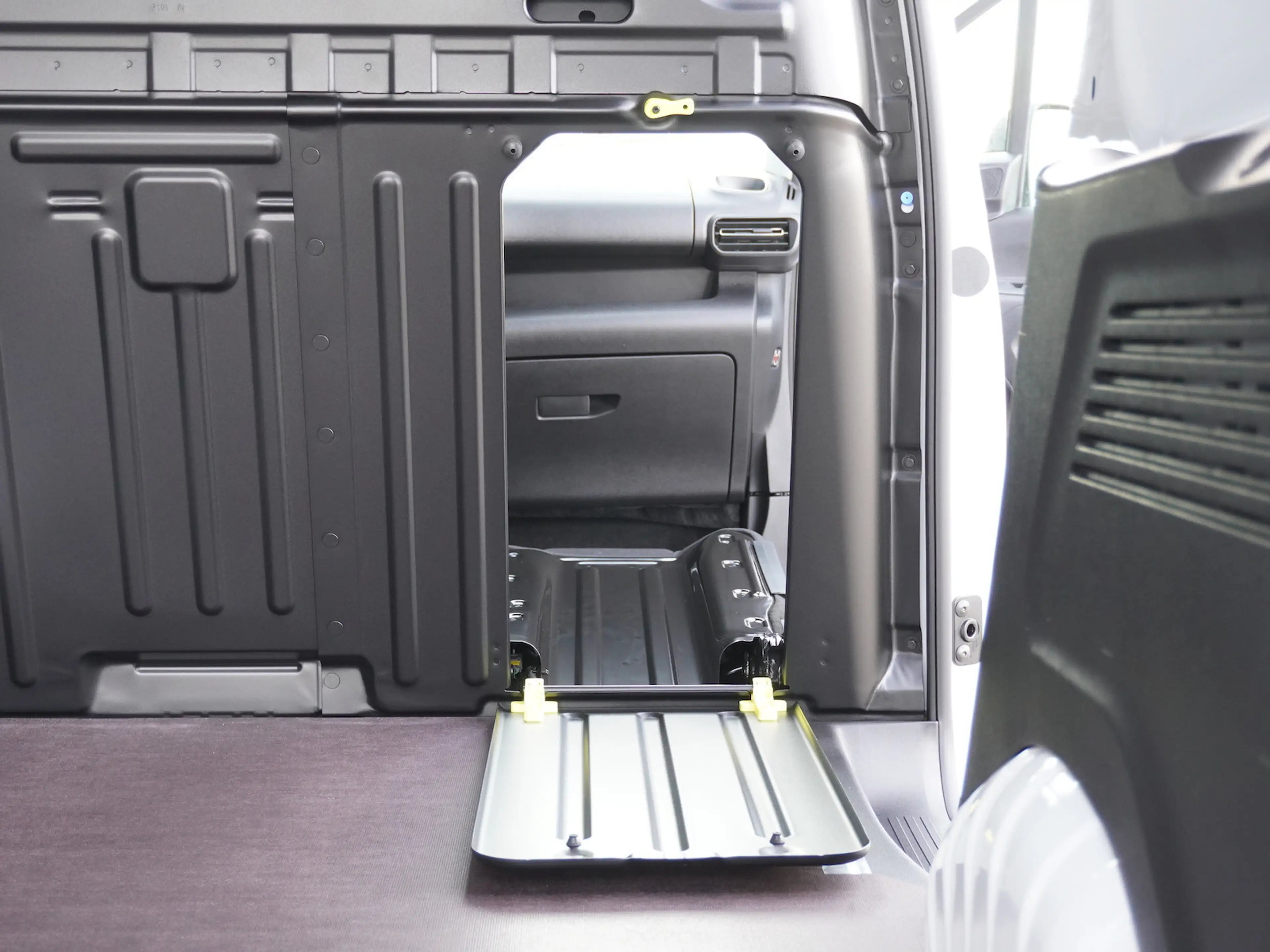 Fiat Doblo 3-Sitzer + Holzboden + Allwetterreifen — photo 8