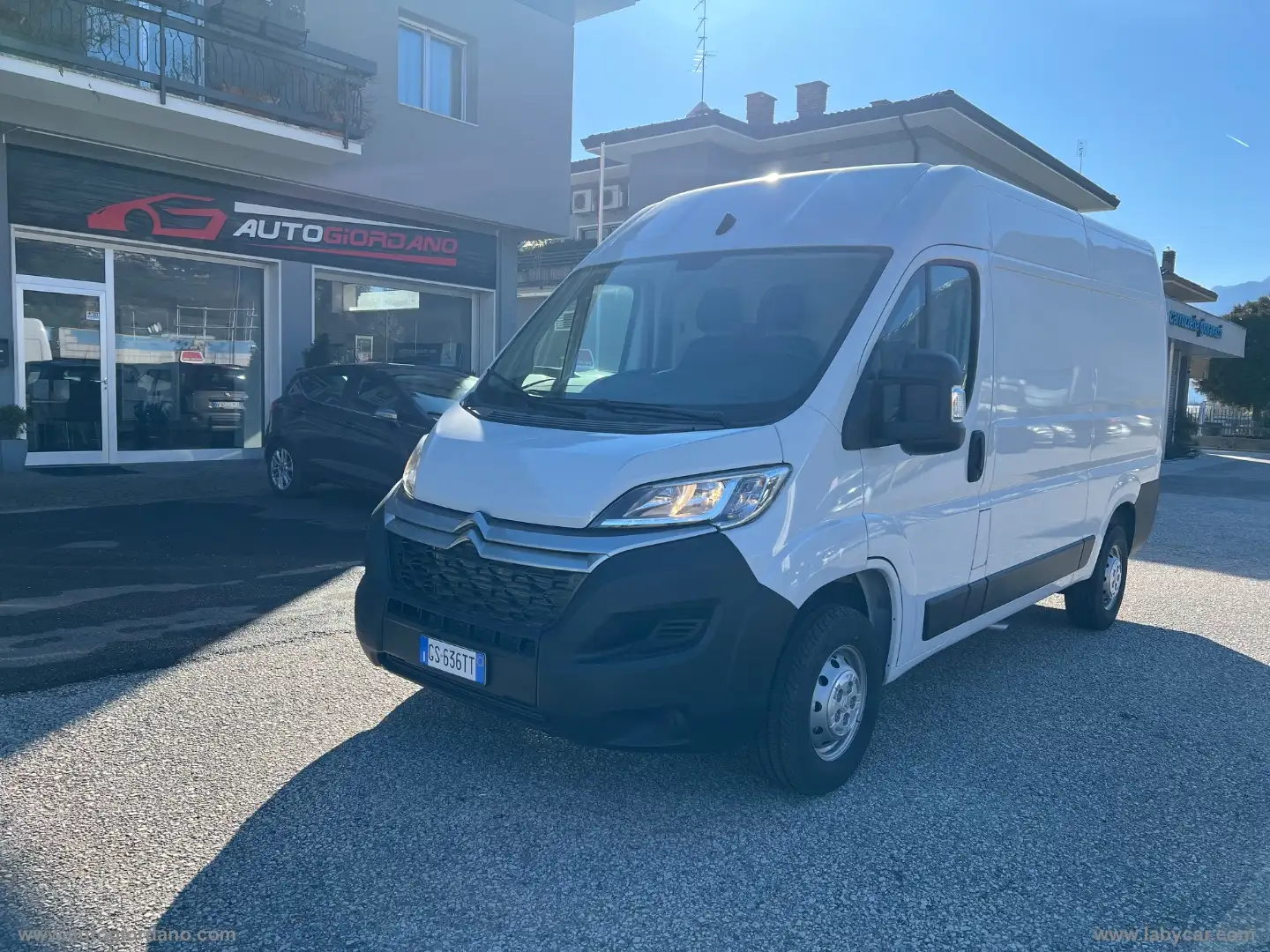 Citroen Jumper 33 BlueHDi 140 L2H2 S&S PM-TM Furgone Weiß - 1