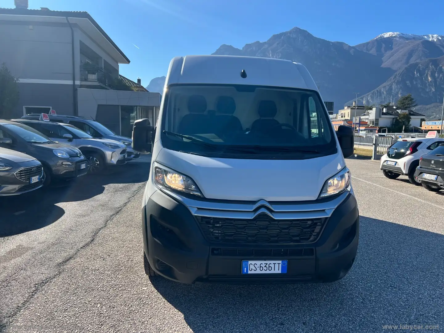 Citroen Jumper 33 BlueHDi 140 L2H2 S&S PM-TM Furgone Weiß - 2