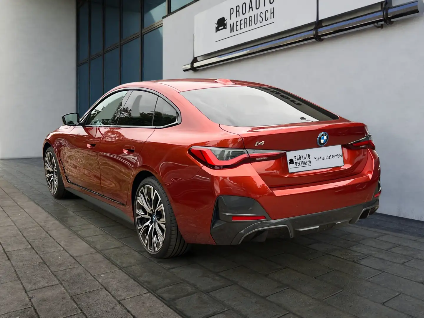 BMW i4 35 eDrive M Sport AHK/LASER/MMRY/GLASDACH/360° Orange - 2