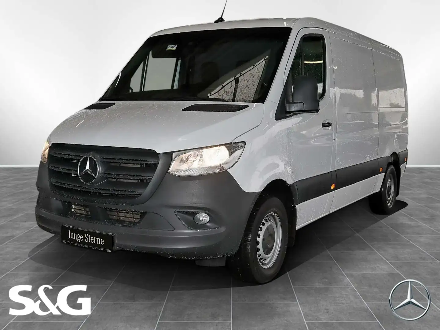 Mercedes-Benz Sprinter 317 CDI Kasten Standard Klima Navi AHK Weiß - 1