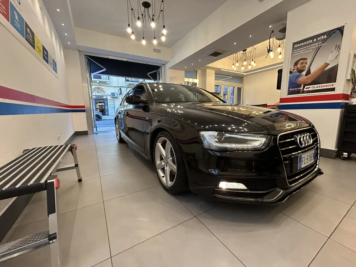 Audi A4 Avant 2.0 177 cv s line - 2