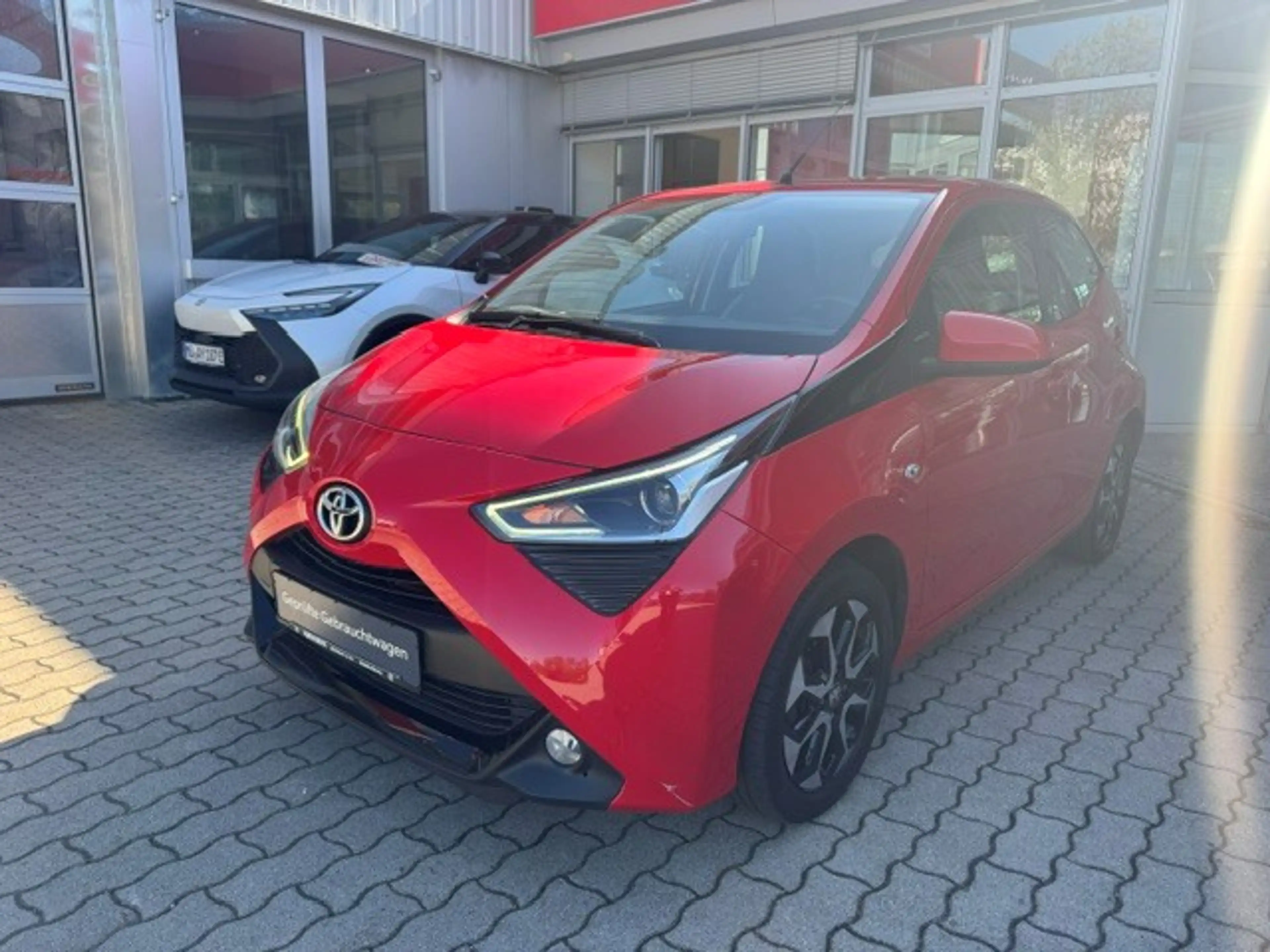 Toyota Aygo X x-play Team Deutschland *HAGELSCHADEN* — photo 2