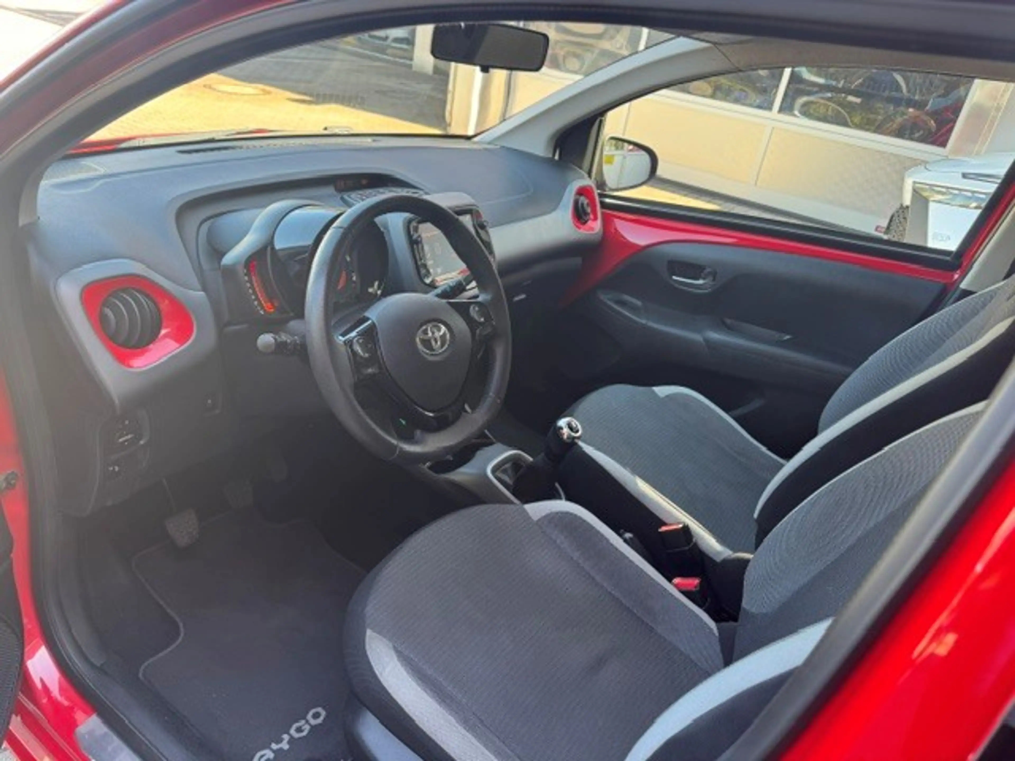 Toyota Aygo X x-play Team Deutschland *HAGELSCHADEN* — photo 13