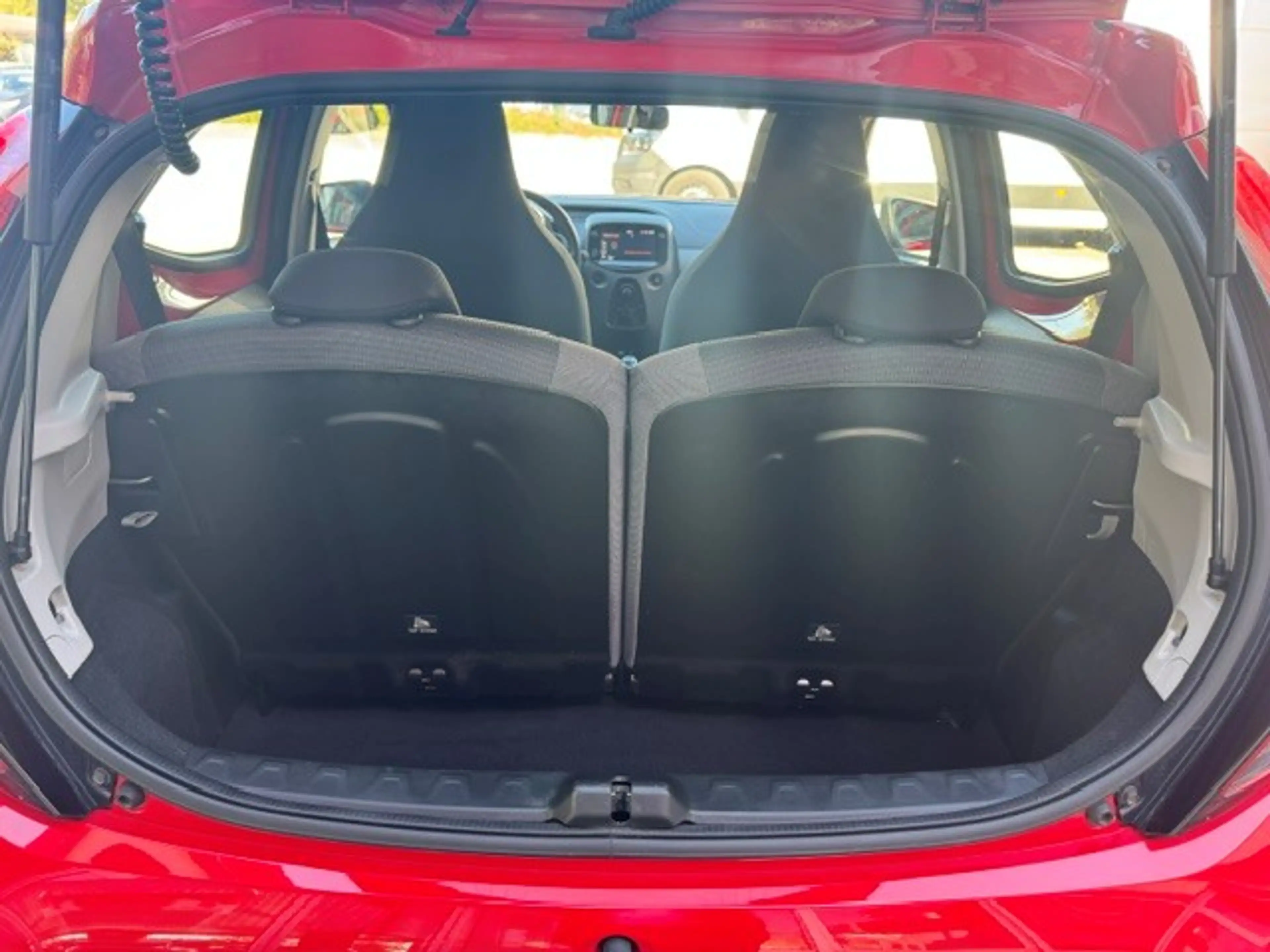 Toyota Aygo X x-play Team Deutschland *HAGELSCHADEN* — photo 10