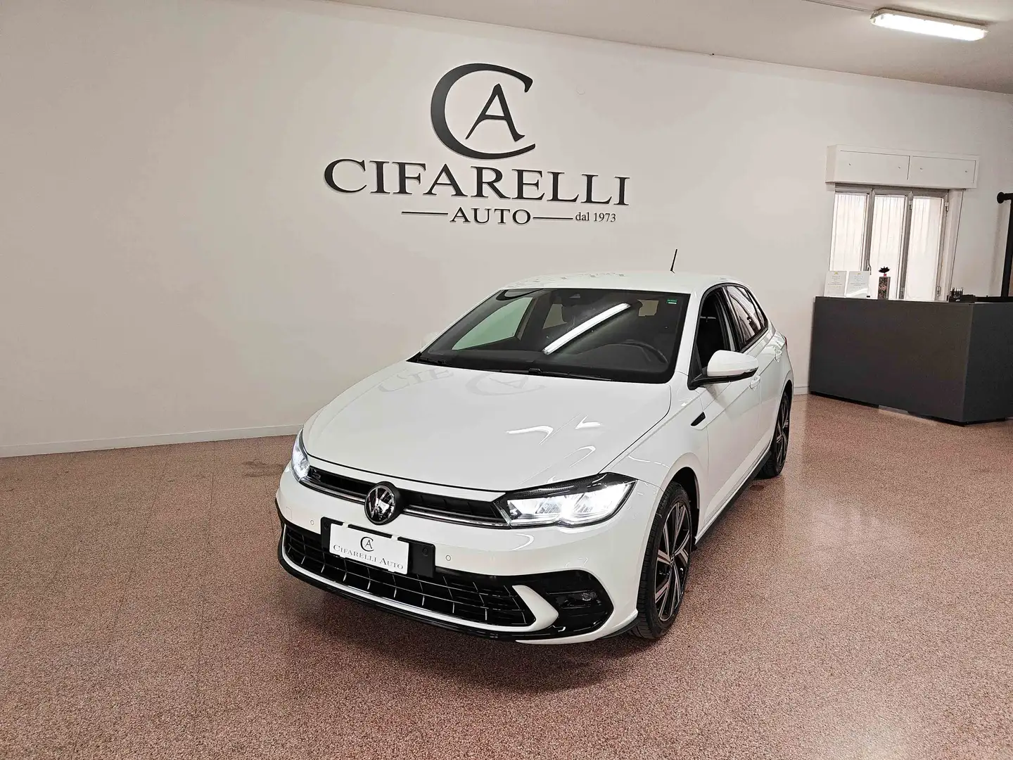 Volkswagen Polo Polo 1.0 tsi R-Line 95cv Weiß - 2