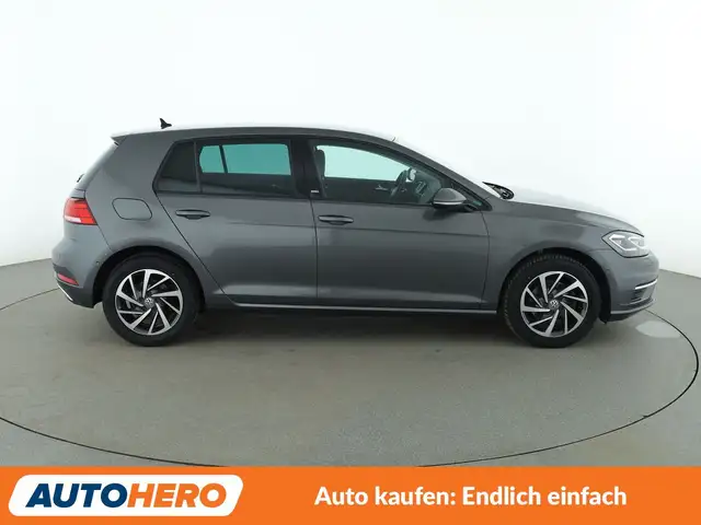 Volkswagen Golf view 7