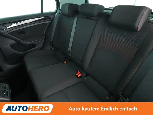 Volkswagen Golf view 14