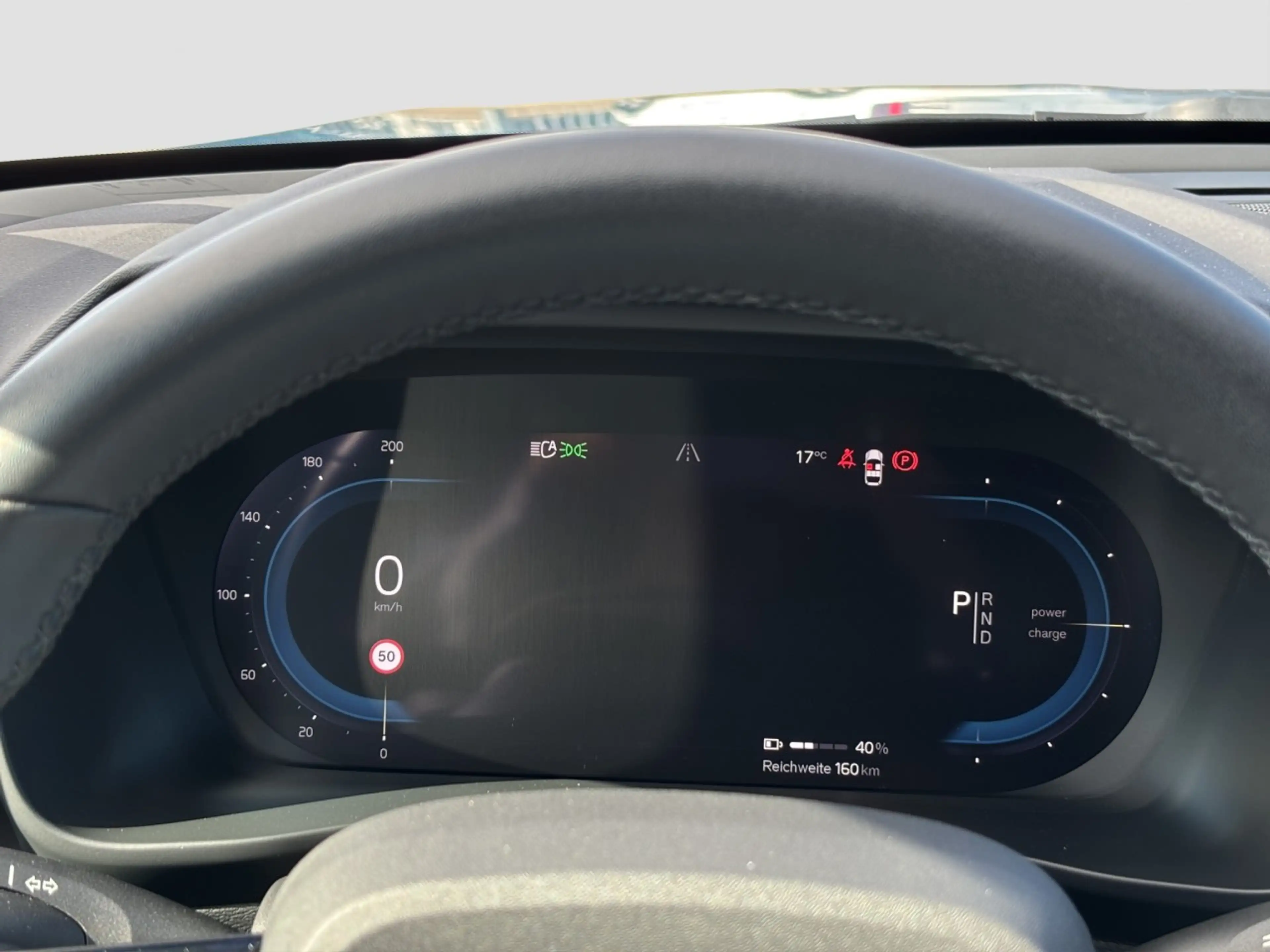 Volvo C40 Ultimate Pure Electric AWD/AHK/20Zoll+GJR Klima — photo 8