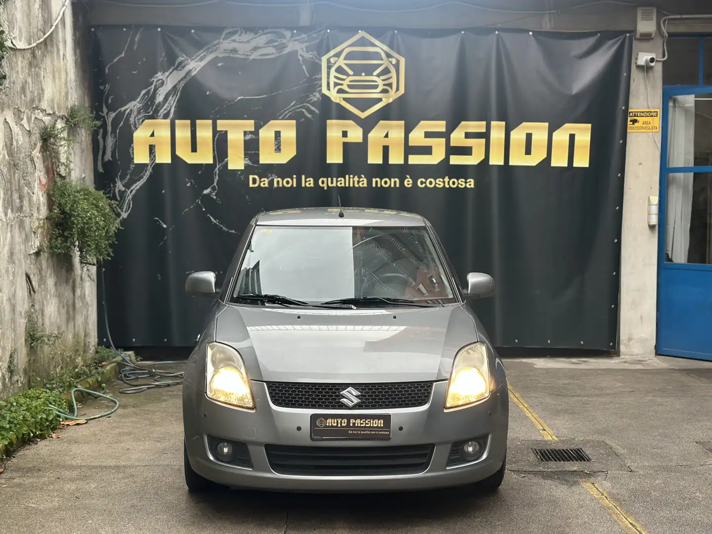 Suzuki Swift 5P 1.3 Benzina unicoproprietario ok neopatentati - 2