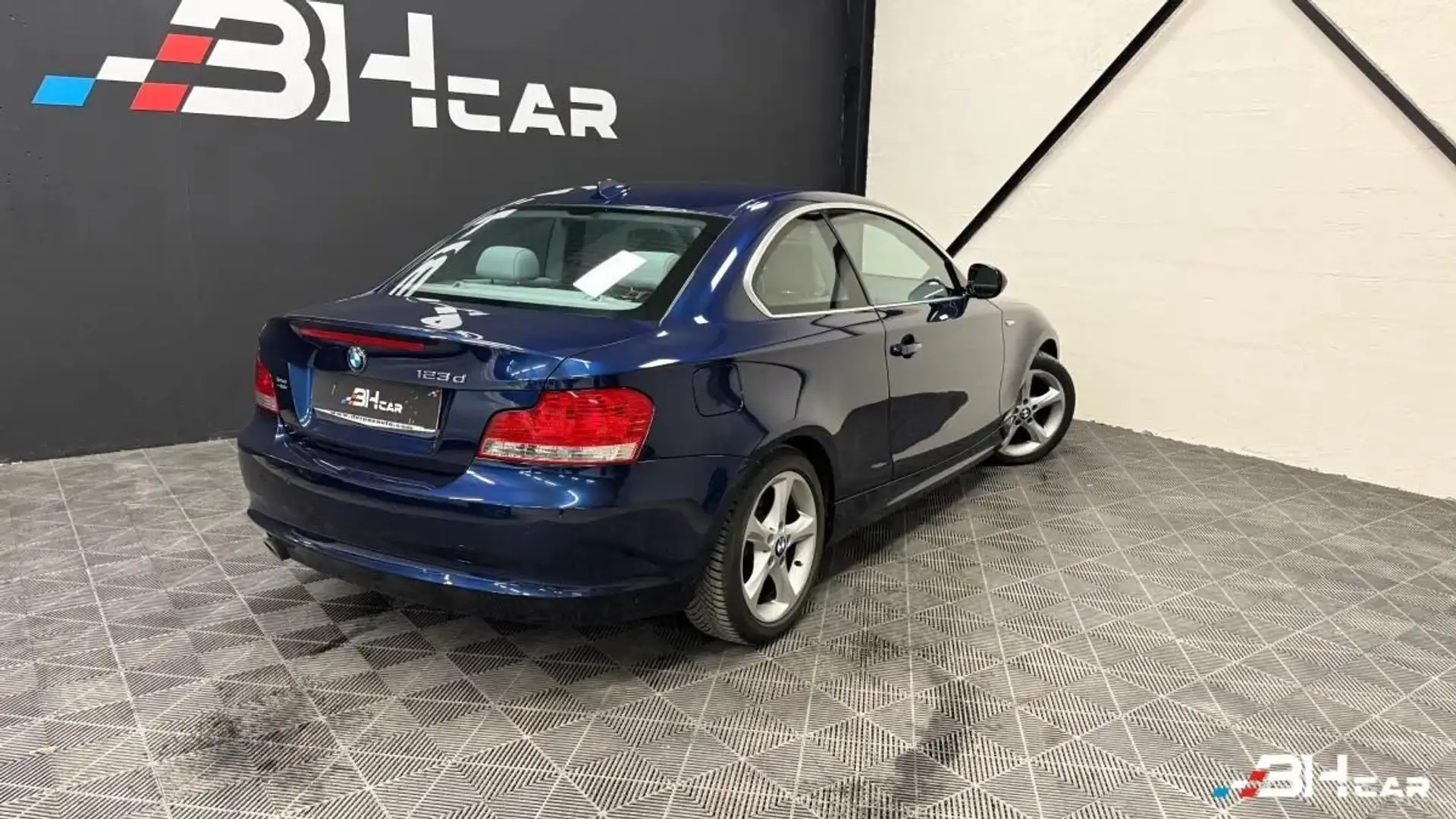 BMW 123 COUPE 2.0 123 D 205 LUXE Bleu - 2