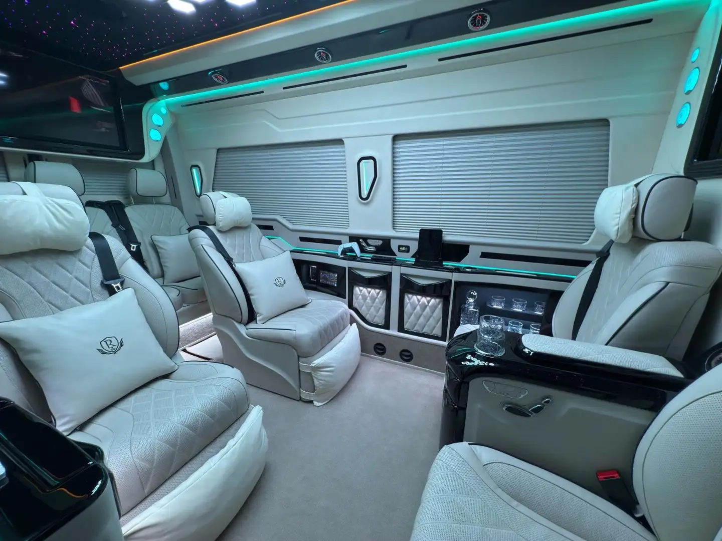 Mercedes-Benz Sprinter III Tourer AWD FULL VIP AUF LAGER 4X4 Noir - 2