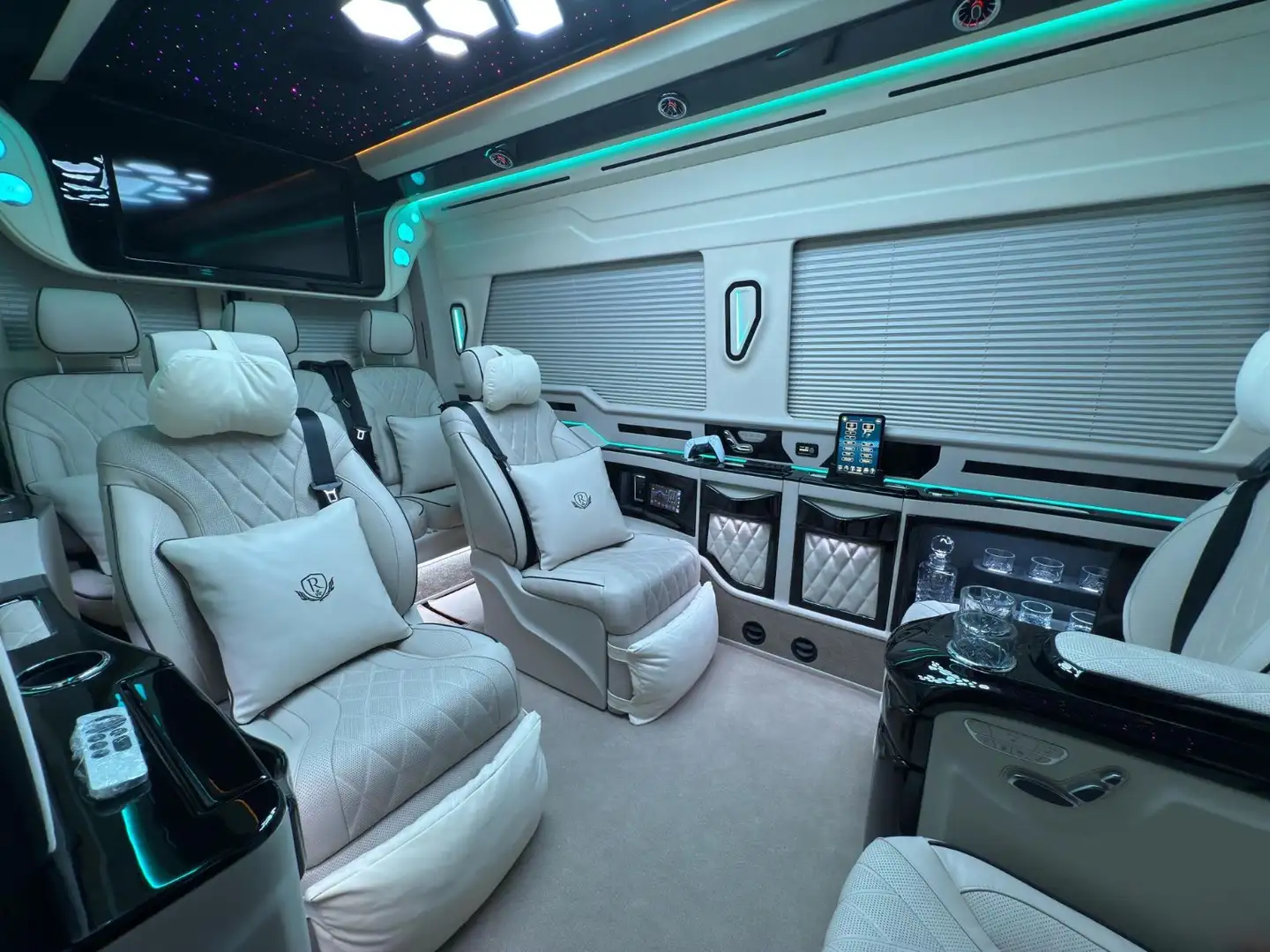 Mercedes-Benz Sprinter III Tourer AWD FULL VIP AUF LAGER 4X4 Noir - 1