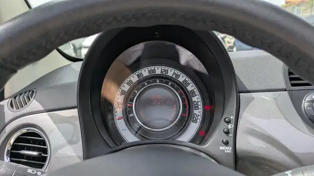 Fiat 500C view 5