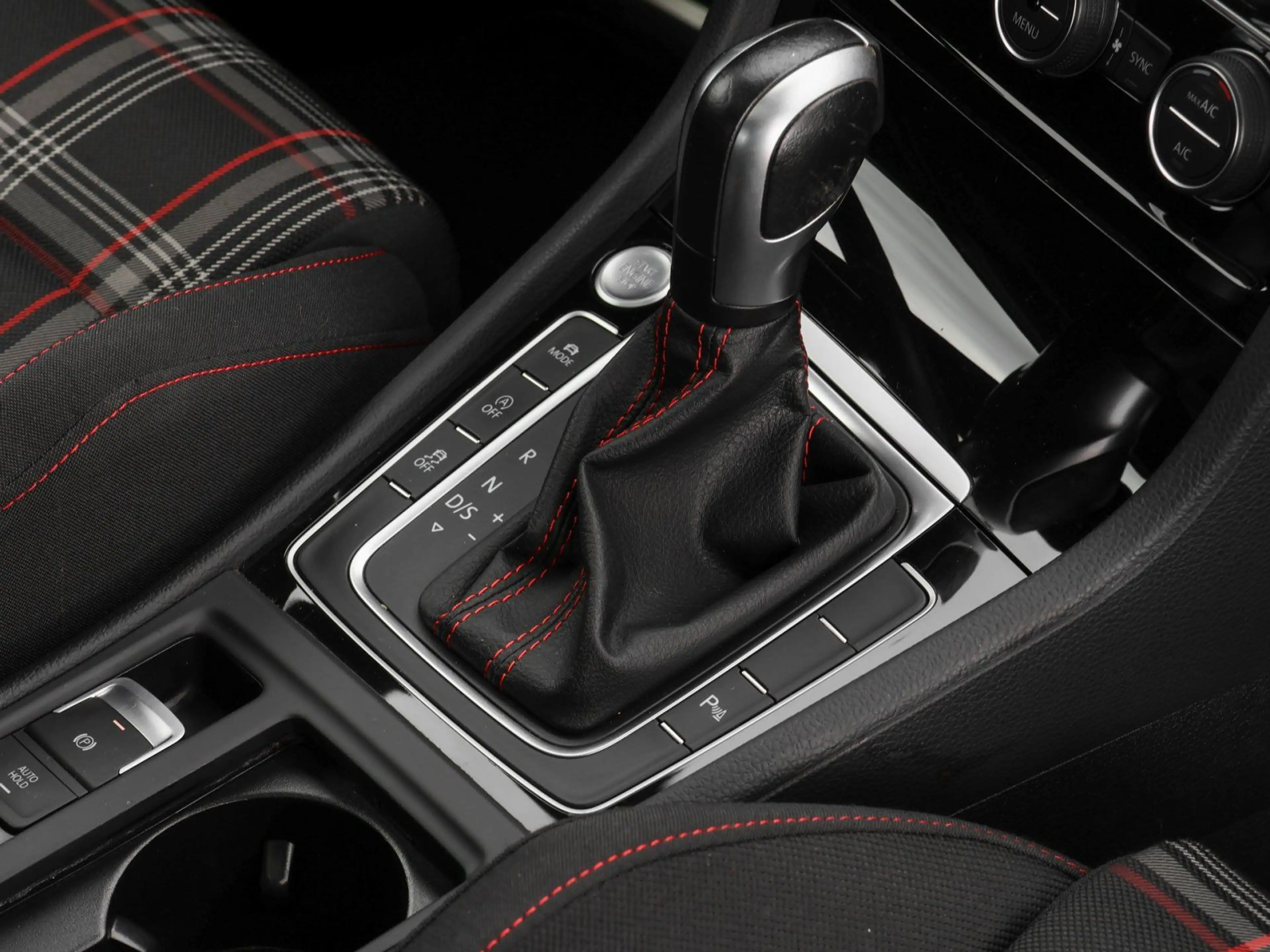Volkswagen Golf GTI Golf VII 2.0 TSI GTI Performance Pano Navi Kamer — photo 8