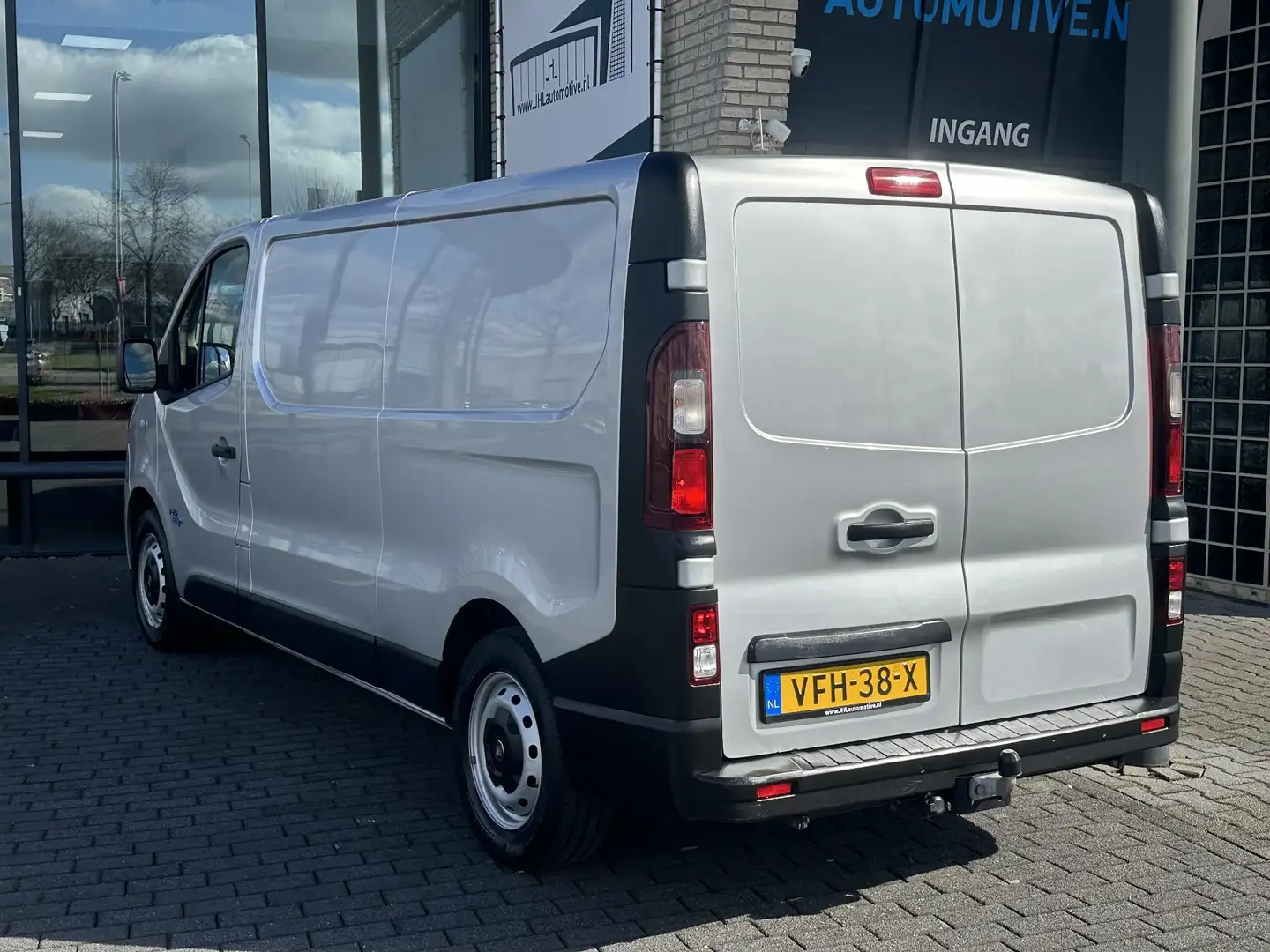Fiat Talento 2.0 MultiJet L2H1 Basis*A/C*HAAK*CRUISE*NAVI*TEL* Grijs - 2