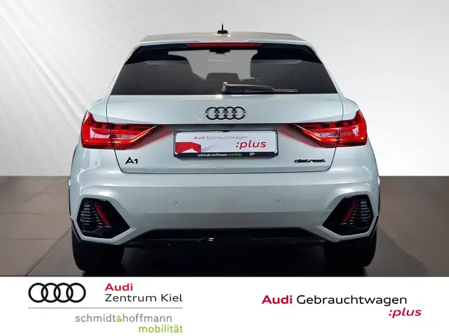 Audi A1 view 5