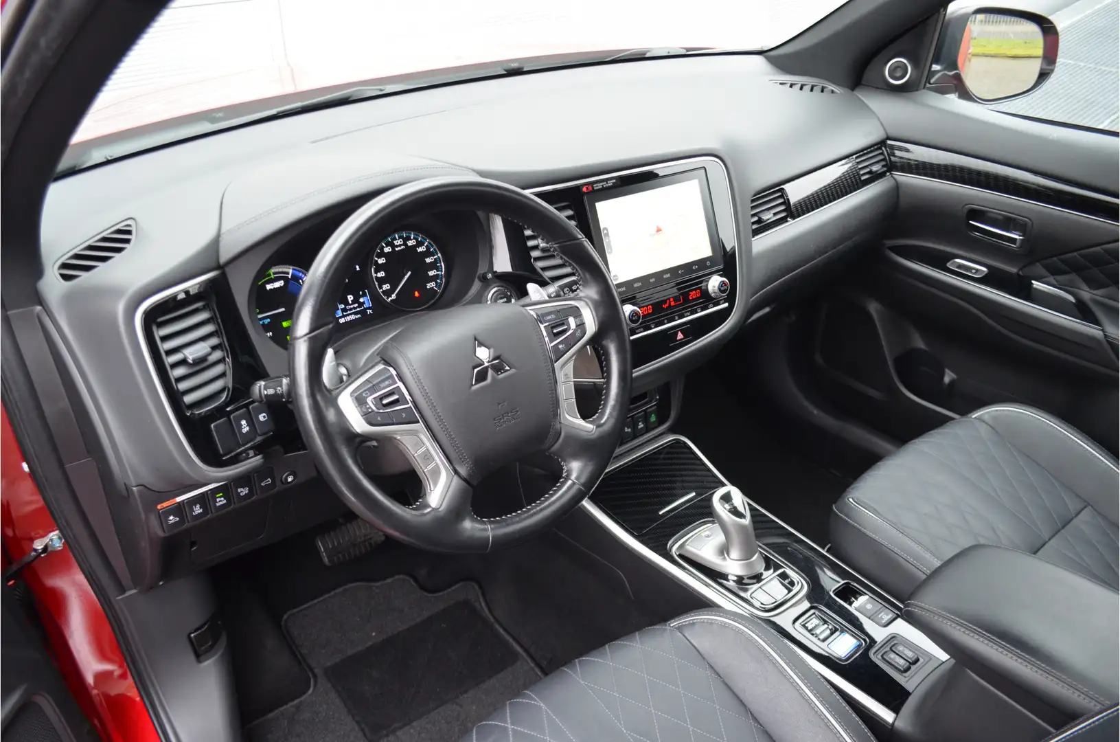 Mitsubishi Outlander PHEV 2.4 INSTYLE 4WD | PLUG IN HYBRID | V2H | FULL Rot - 2