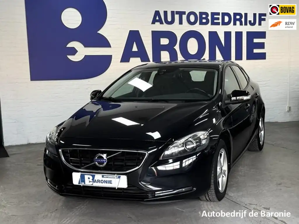 Volvo V40 2013 из Европы — купить под ключ