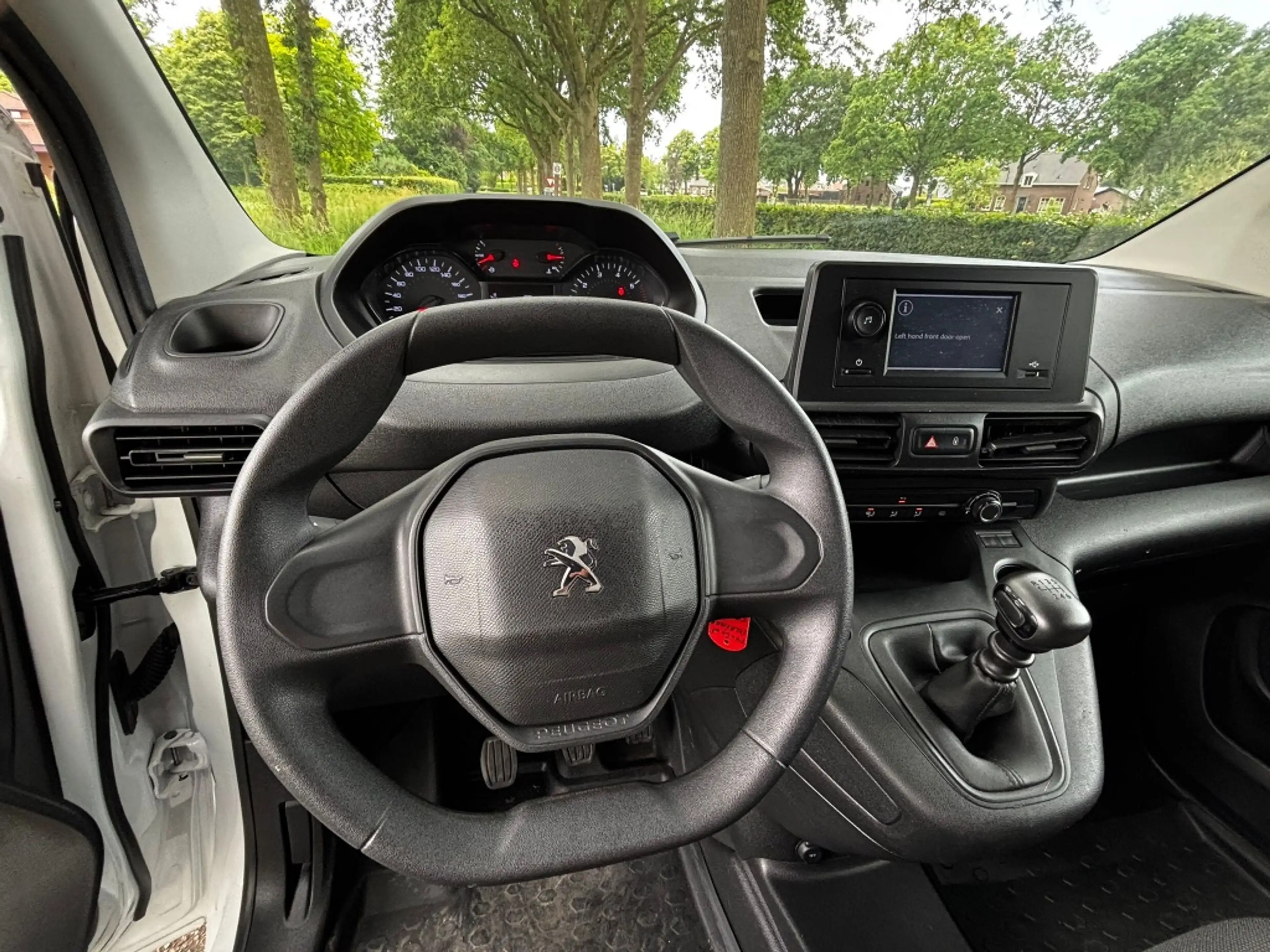 Peugeot Partner 1.2 PT. Premium — photo 13