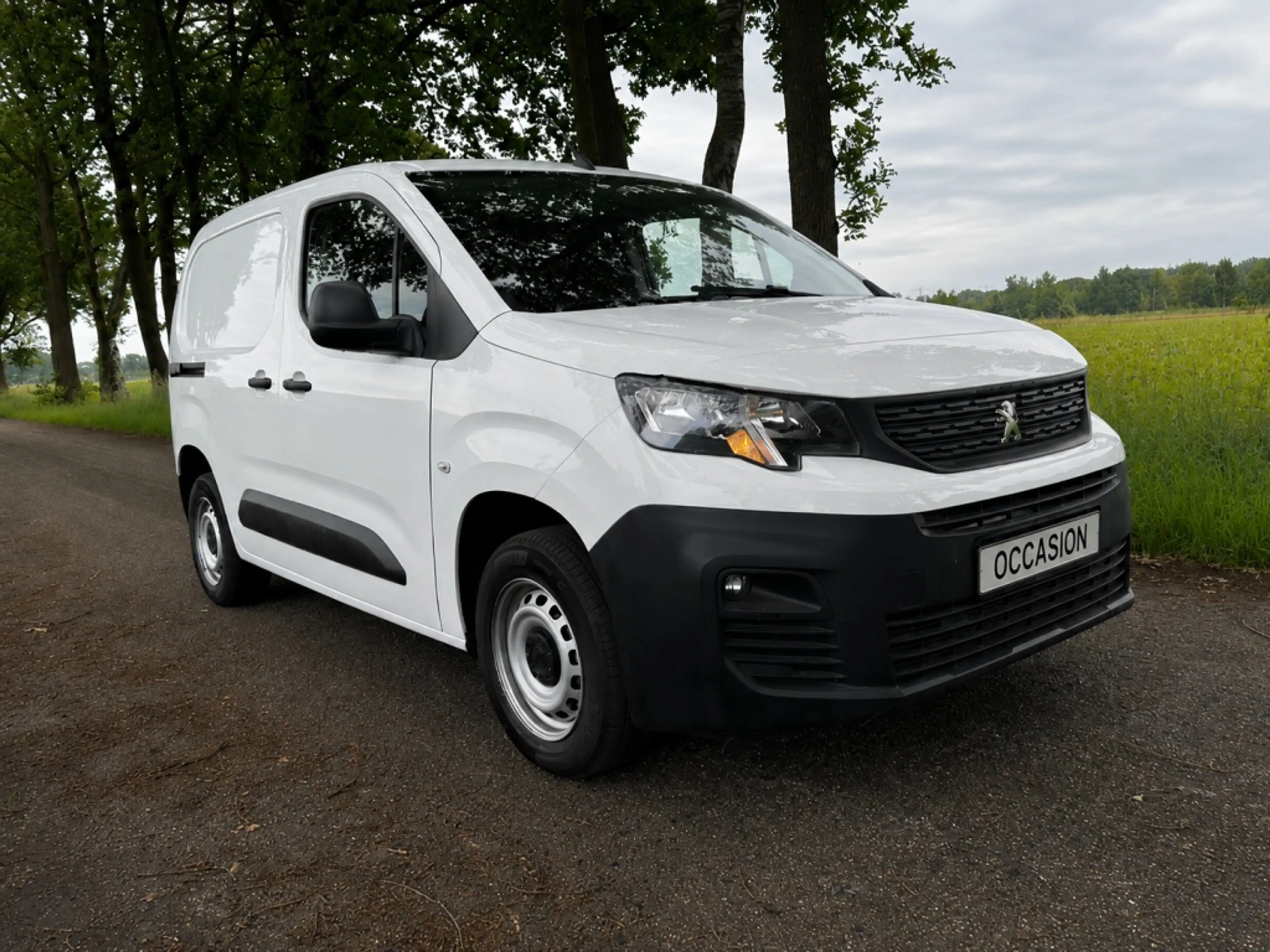 Peugeot Partner 1.2 PT. Premium — photo 4