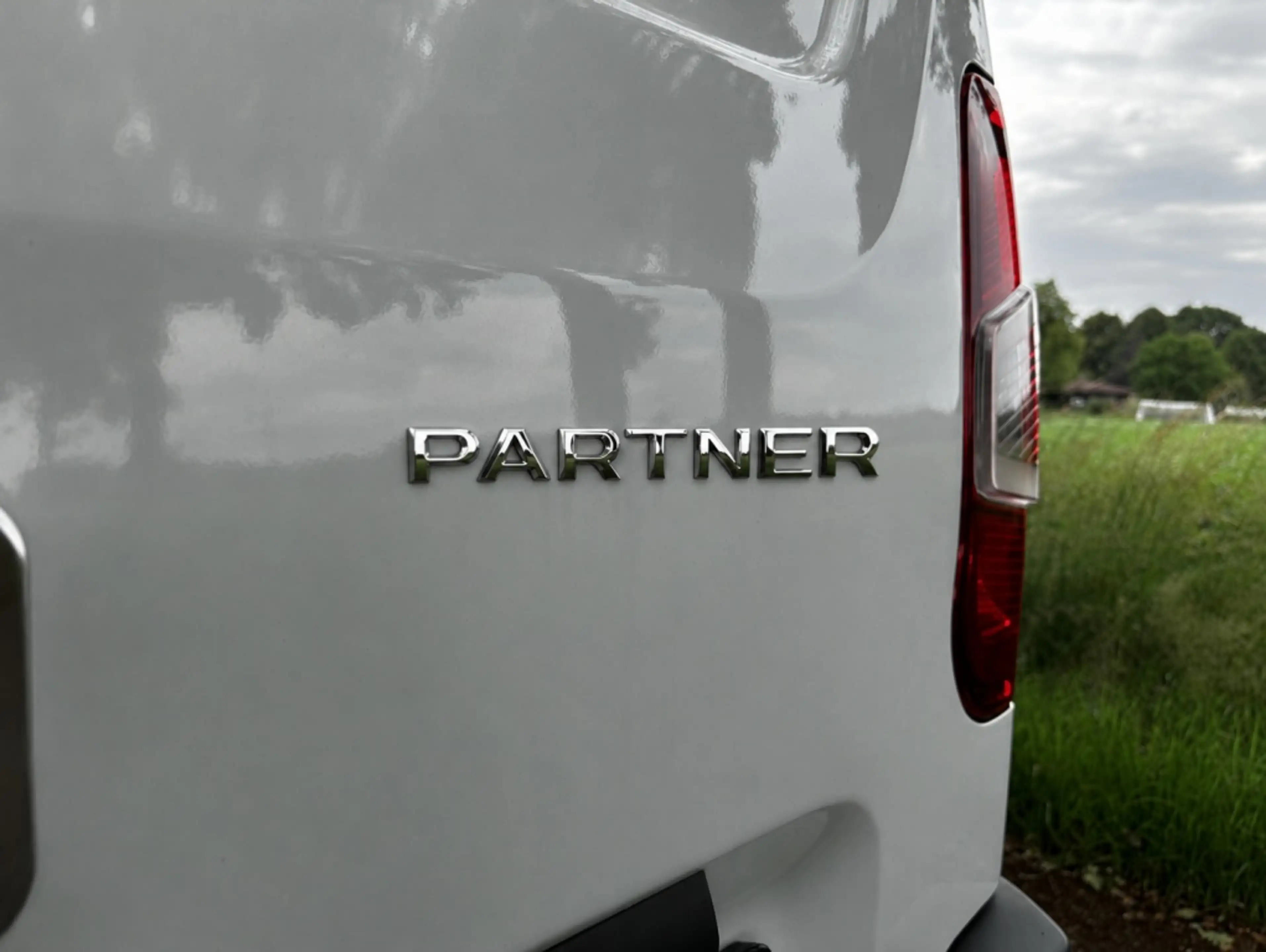 Peugeot Partner 1.2 PT. Premium — photo 9