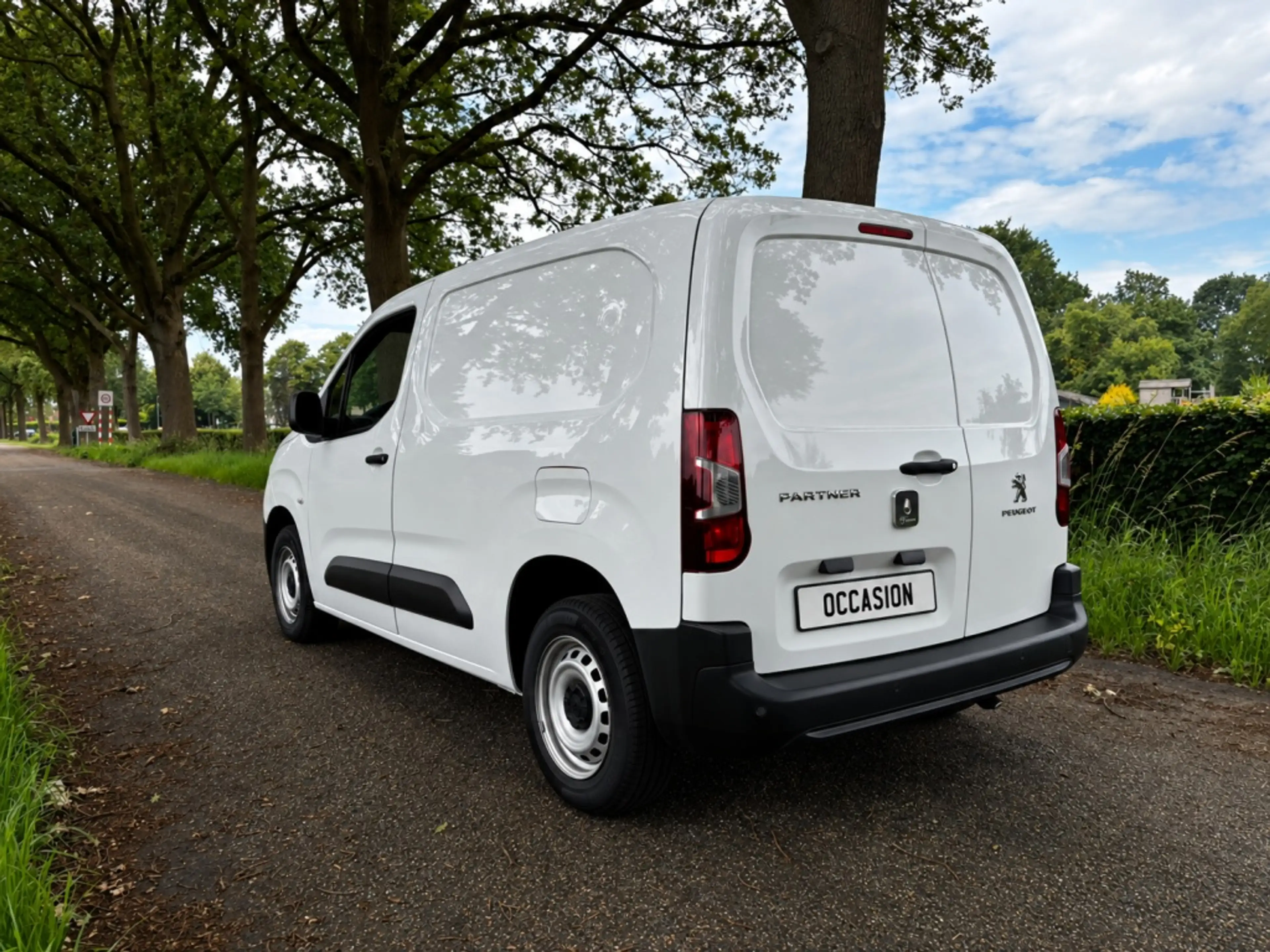 Peugeot Partner 1.2 PT. Premium — photo 10