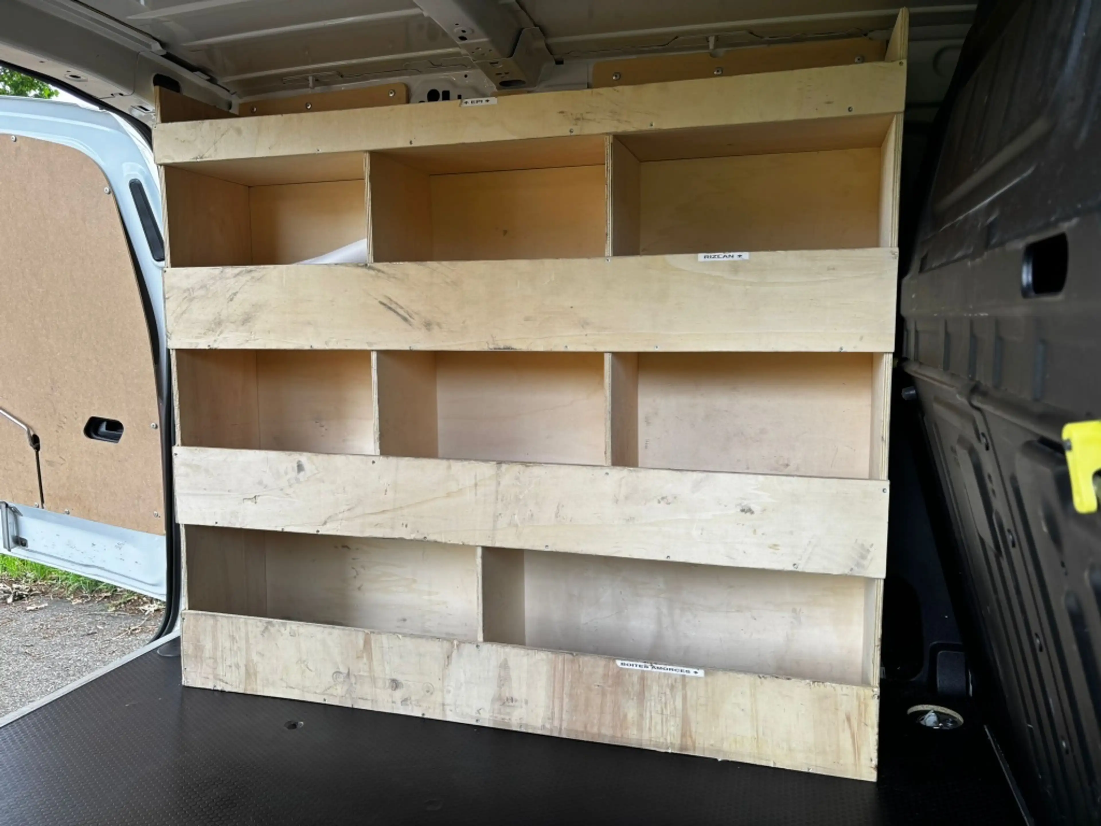Peugeot Partner 1.2 PT. Premium — photo 25