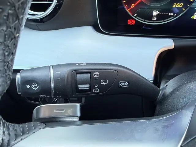 Mercedes-Benz E-Class view 11