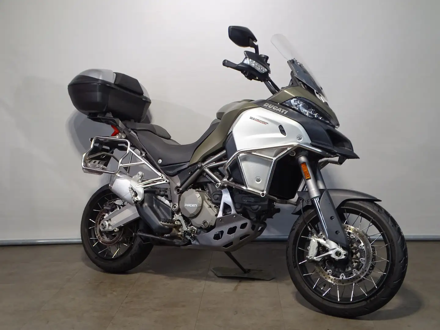Ducati Multistrada 1200 ENDURO Negru - 2