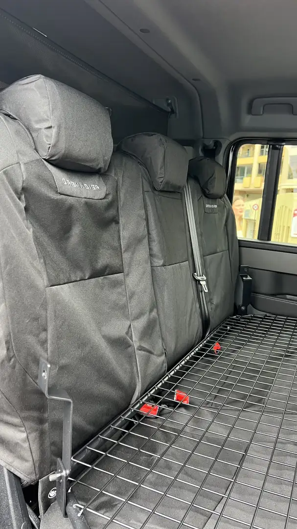 Ineos Grenadier Utility Wagon 3.0 twin-turbo d 5p.ti auto N1 Nero - 2