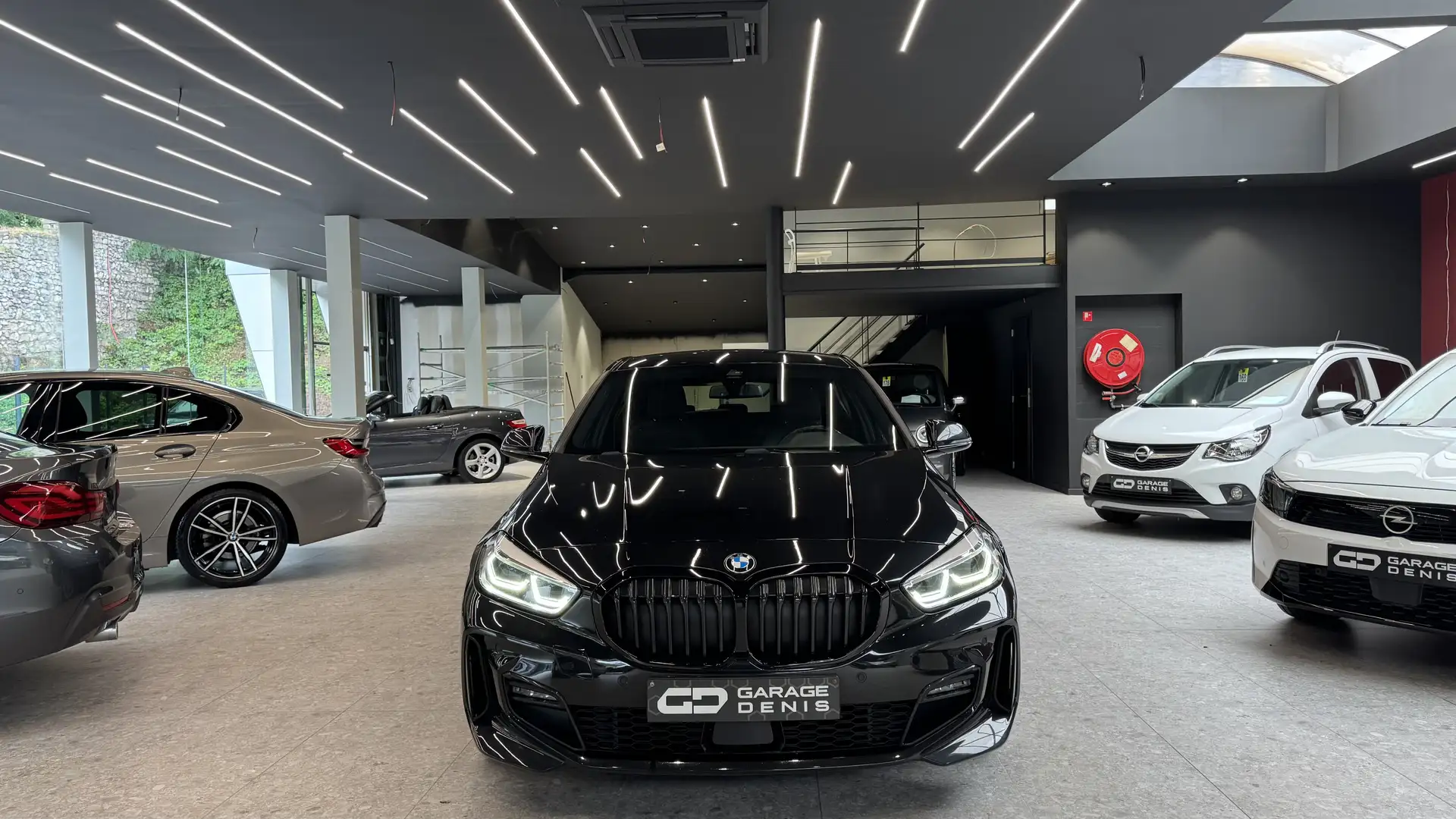 BMW 116 dA *PACK M**BOITE-AUTO**LED**GPS**GARANTIE* Noir - 2