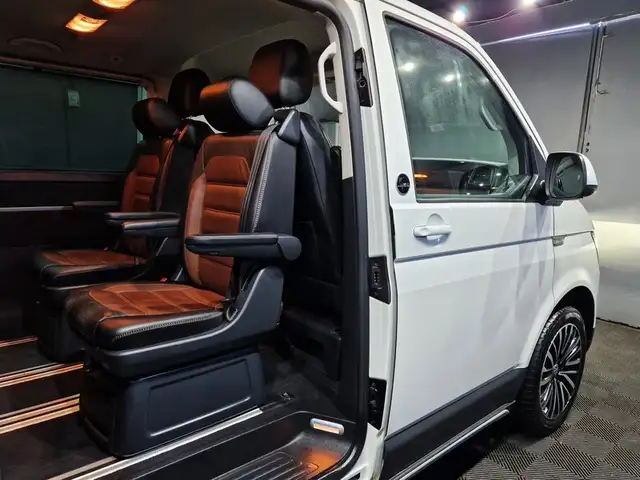 Volkswagen Multivan view 14
