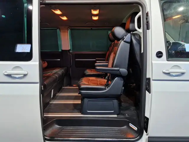 Volkswagen Multivan view 15