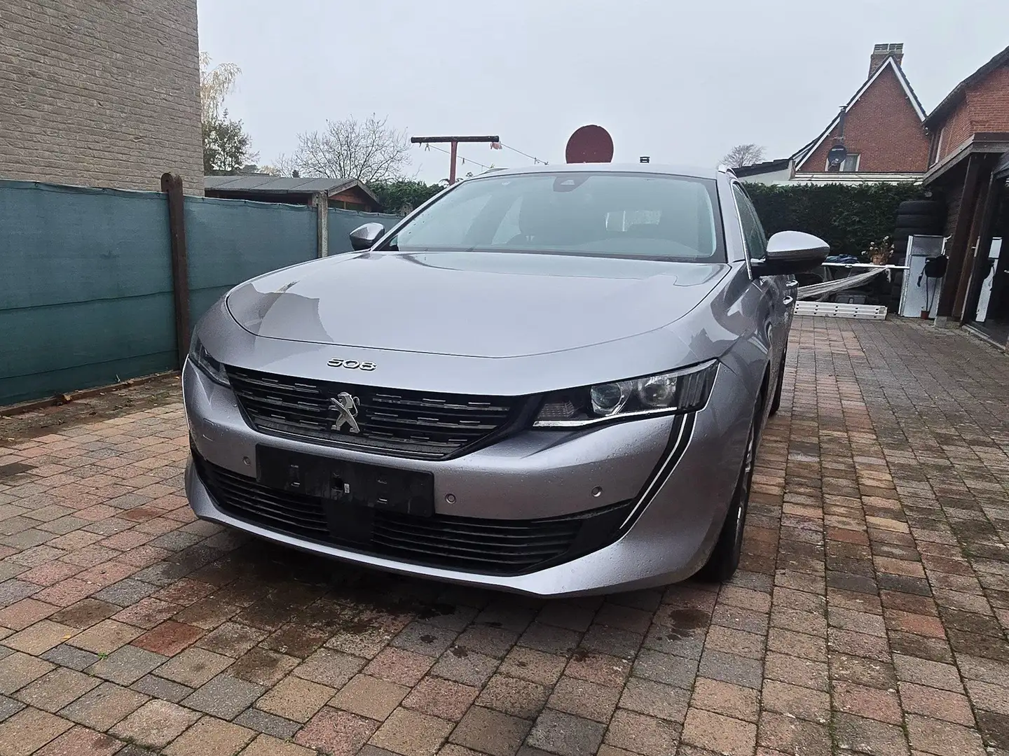 Peugeot 508 508 SW BlueHDi 130 EAT8 Active Pack Gris - 1