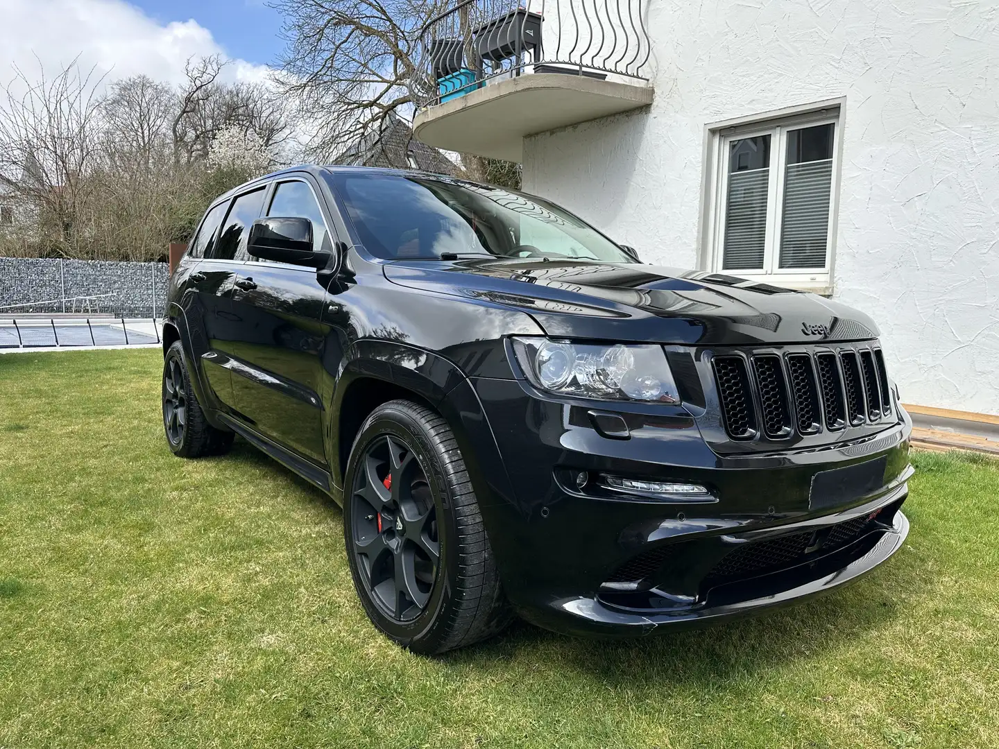 Jeep Grand Cherokee SRT8 - 1