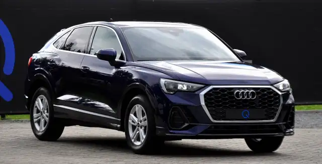 Audi Q3 main image