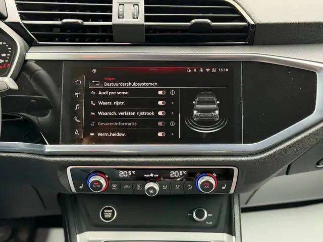 Audi Q3 view 13