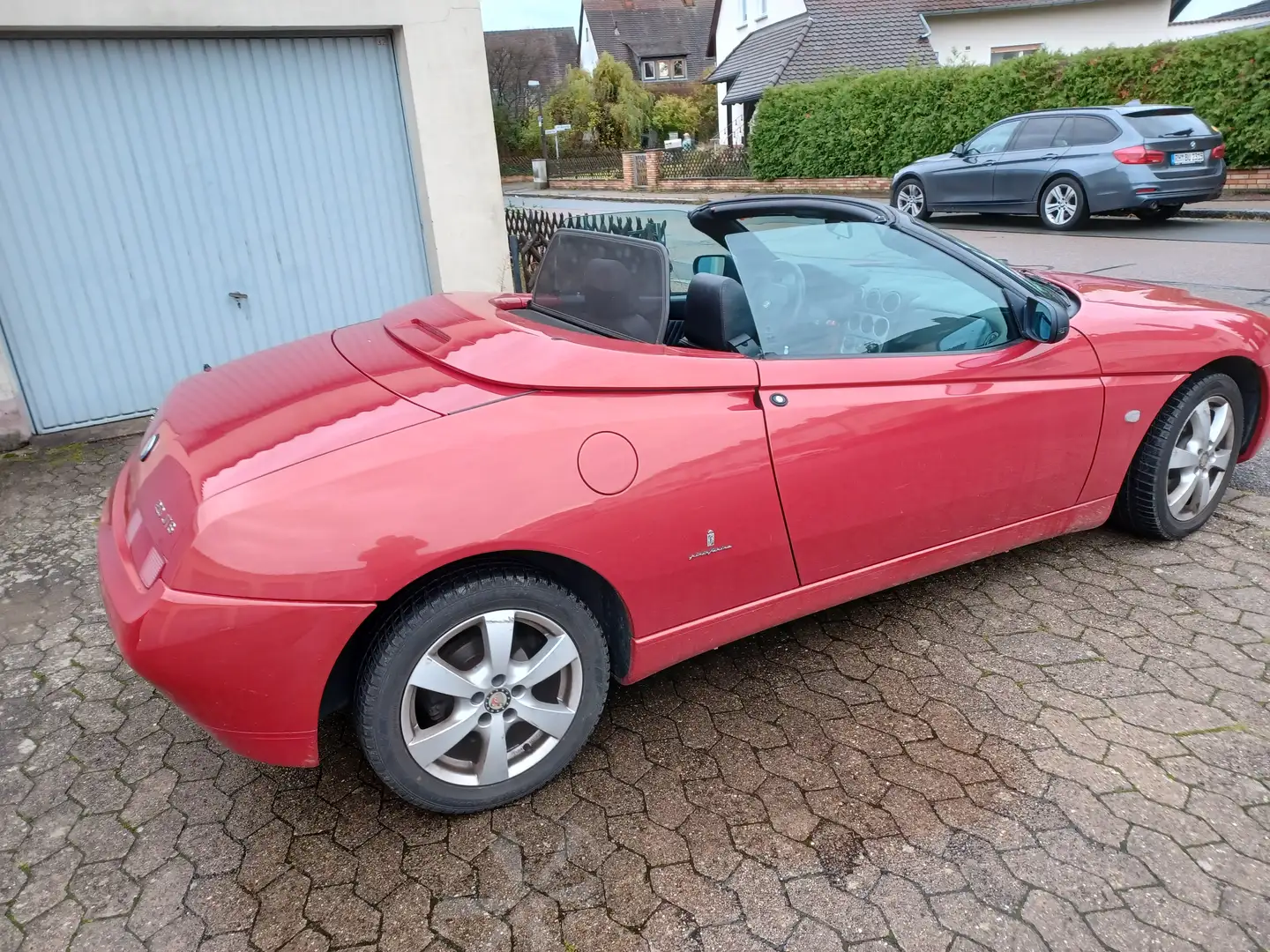 Alfa Romeo Spider Spider 2.0 JTS Rot - 2