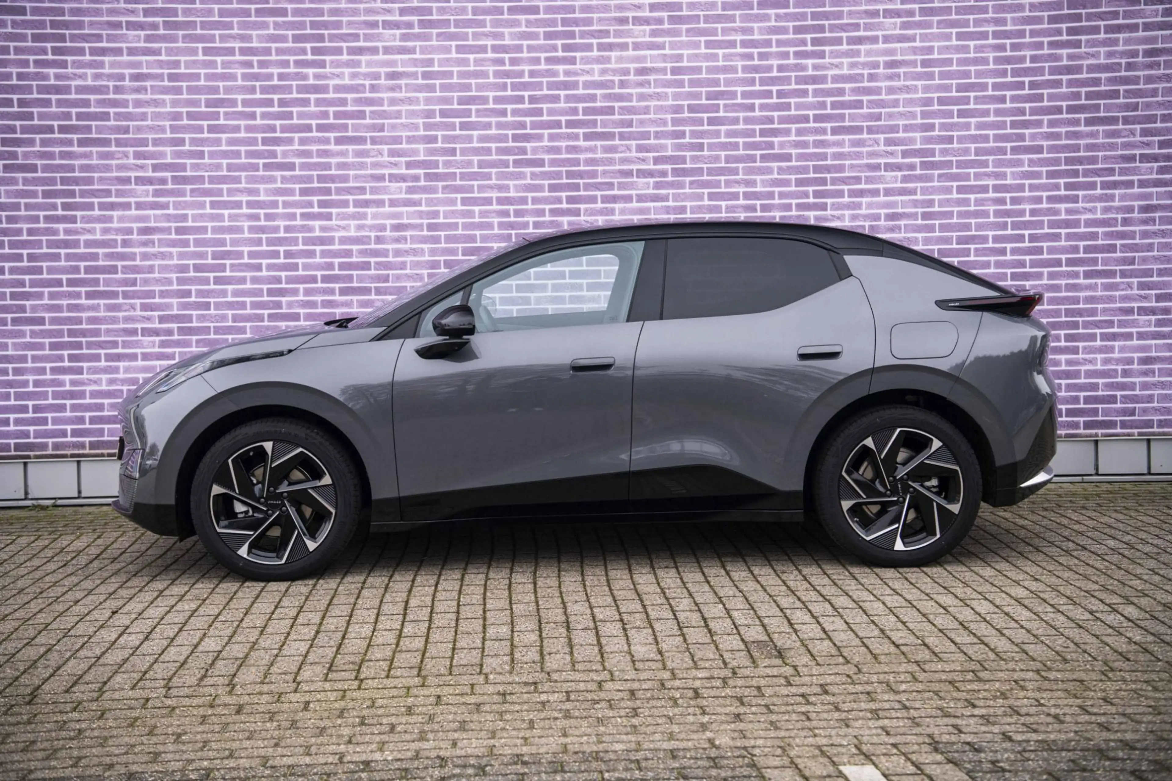 Lynk & Co 02 More 66 kWh | Panoramadak | 360 camera | Harman Ka — photo 4