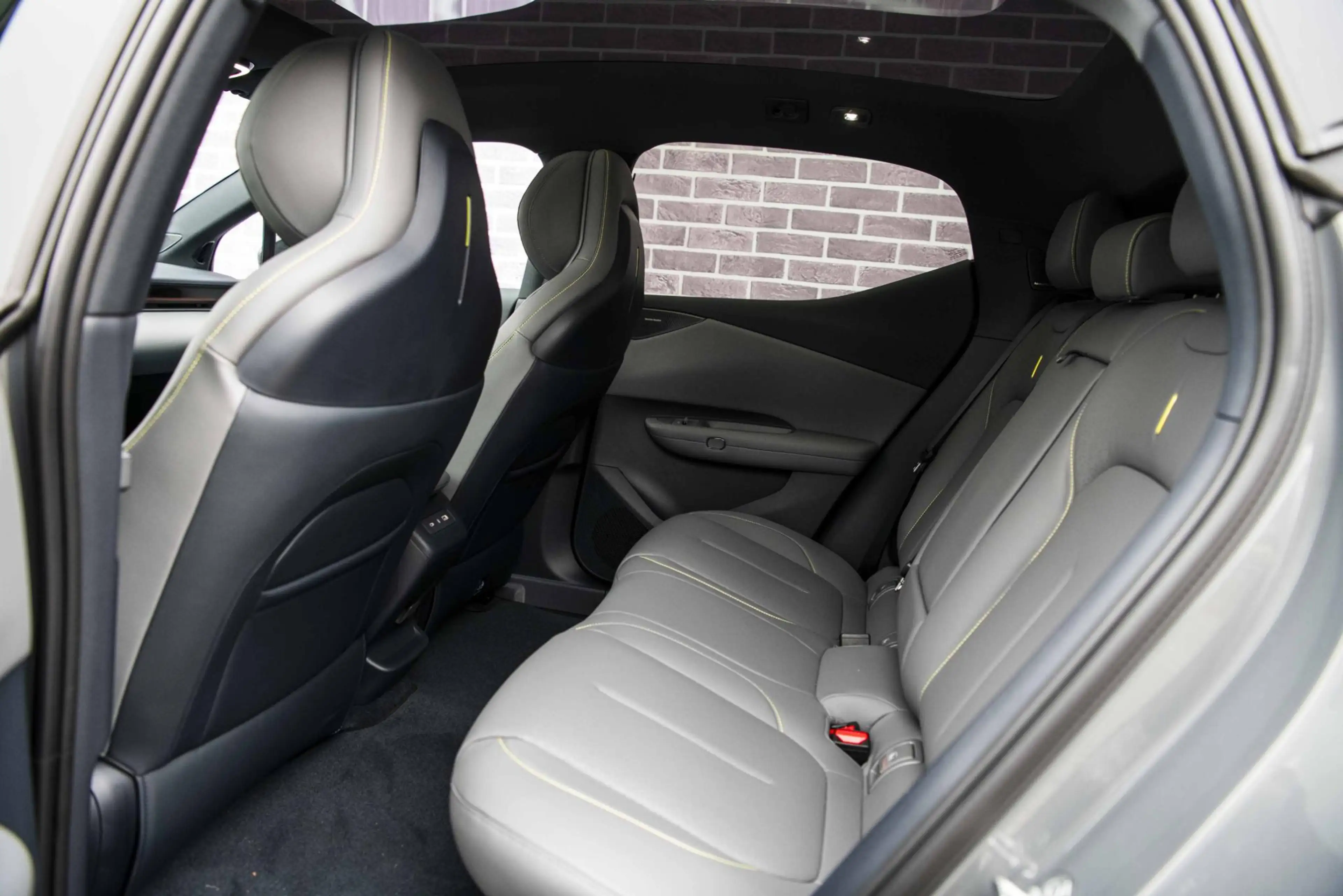 Lynk & Co 02 More 66 kWh | Panoramadak | 360 camera | Harman Ka — photo 8
