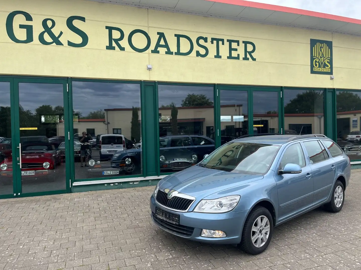Skoda Octavia Combi 1.8 TSI DSG Elegance Scheckheft Bleu - 1