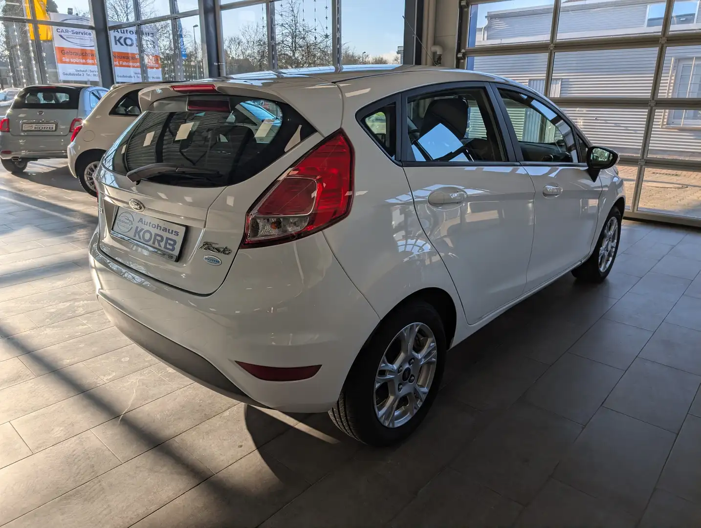 Ford Fiesta Fiesta 5-Türer 1.0 EcoBoost SYNC Edition Weiß - 2