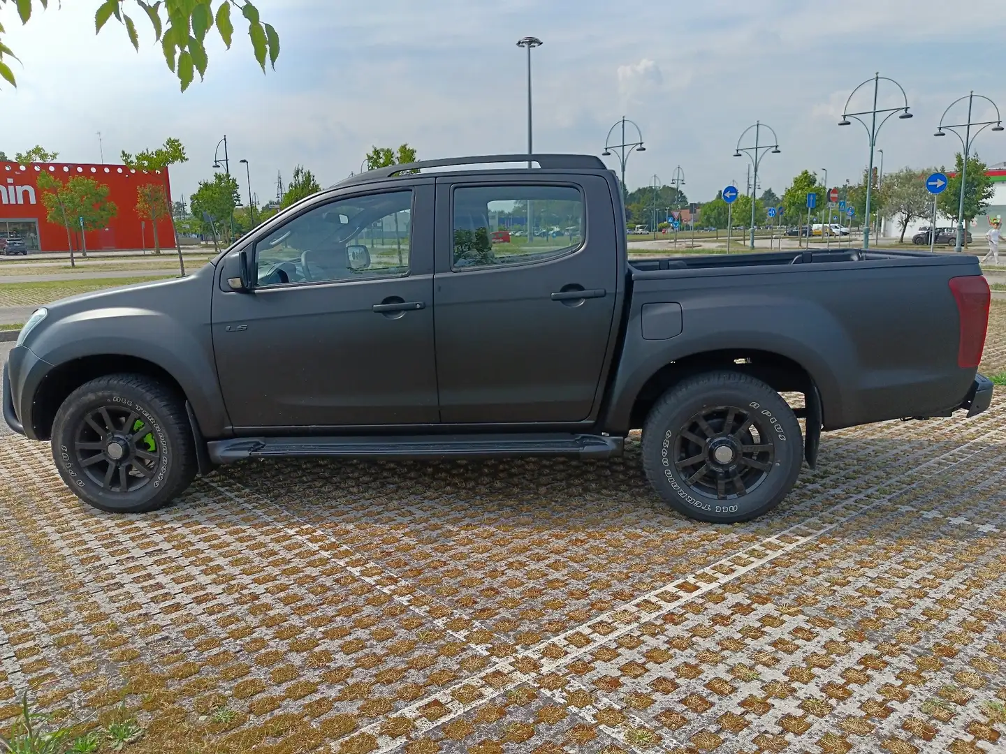 Isuzu D-Max 2.5 Biturbo D - 2