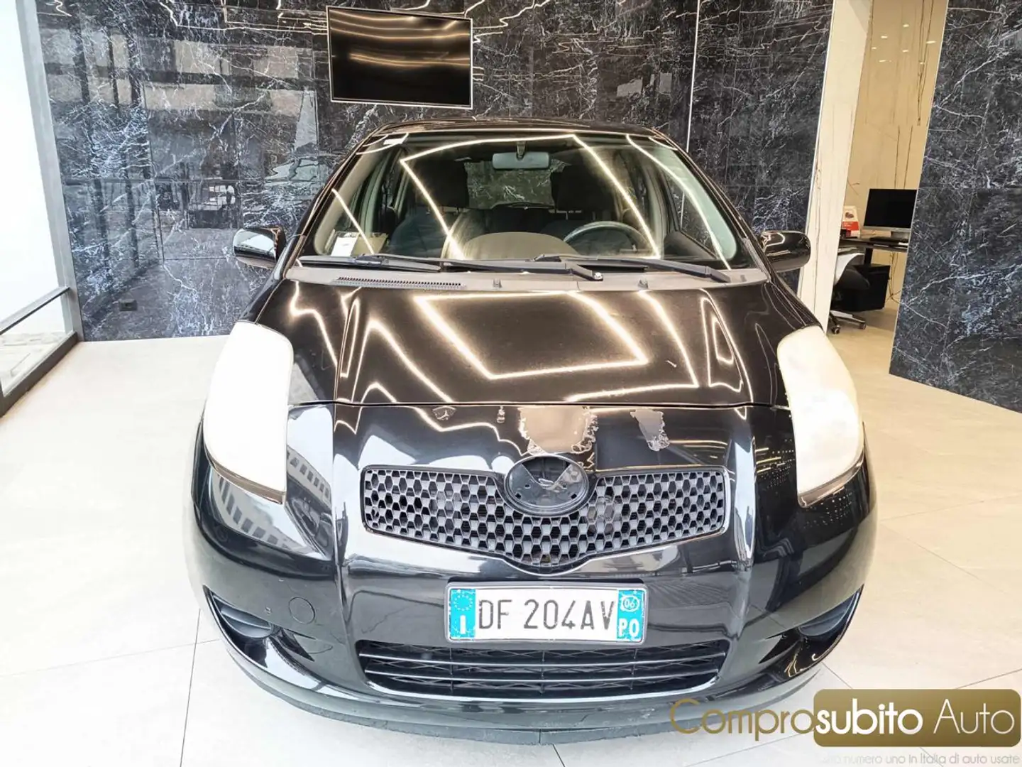 Toyota Yaris 1.0 5 porte Nero - 1