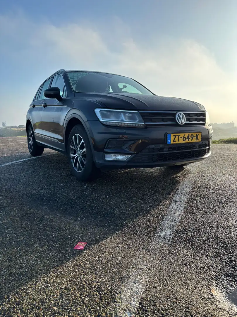 Volkswagen Tiguan 1.4 TSI Con. Series Zwart - 1